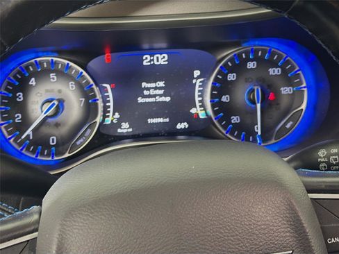 Used 2021 Chrysler Pacifica Touring-L FWD image 13
