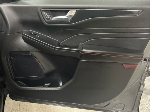 New 2025 Ford Escape ST-Line w/ Tech Pack #1 image 38