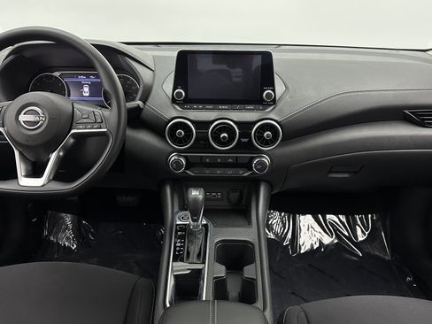Used 2025 Nissan Sentra SV image 18