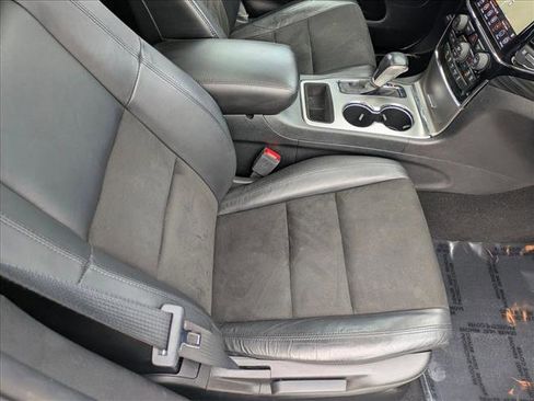 Used 2020 Jeep Grand Cherokee Altitude image 21