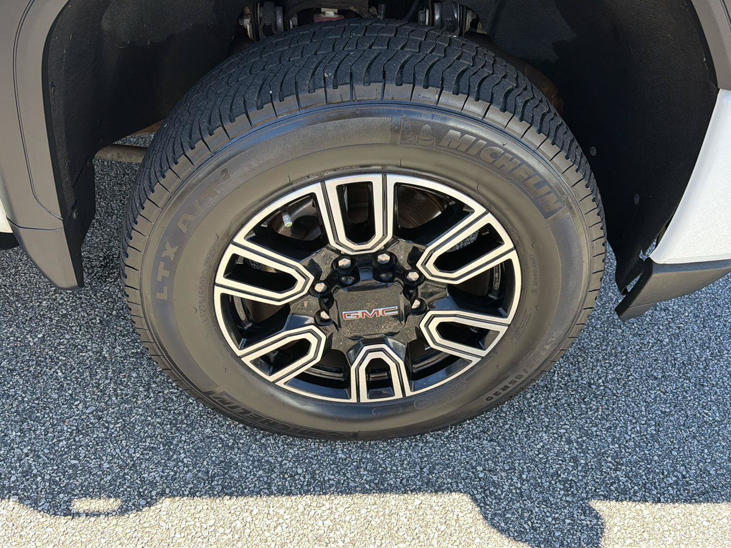 Used 2023 GMC Sierra 2500 AT4 w/ AT4 Premium Plus Package AWD/4WD image 43