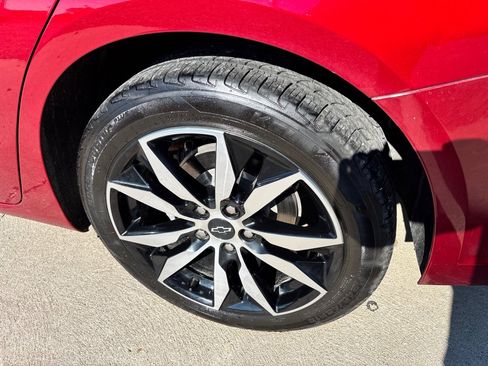 Used 2024 Chevrolet Malibu RS FWD image 28