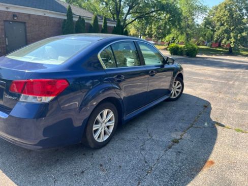 Used 2010 Subaru Legacy 2.5i Premium AWD/4WD image 5