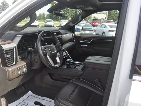 Used 2023 GMC Sierra 1500 Denali AWD/4WD image 14