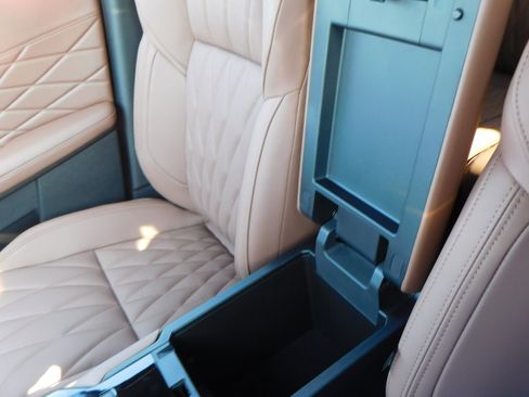 Used 2025 Mitsubishi Outlander SEL image 32