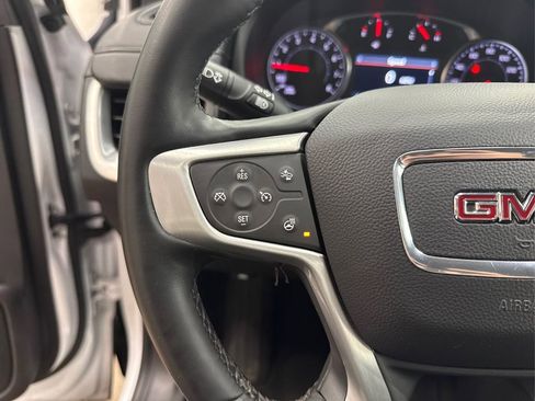 Used 2024 GMC Terrain SLT image 36