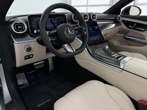 Used 2026 Mercedes-Benz CLE 300 4MATIC Cabriolet image 4