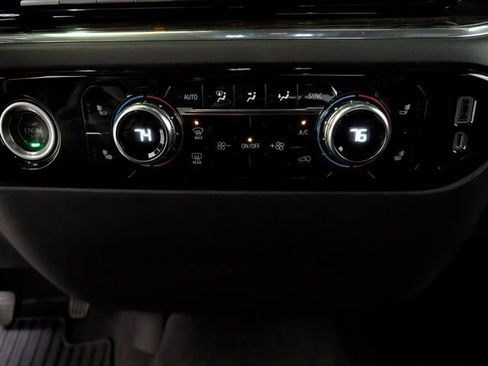 Used 2023 GMC Sierra 1500 Elevation image 21