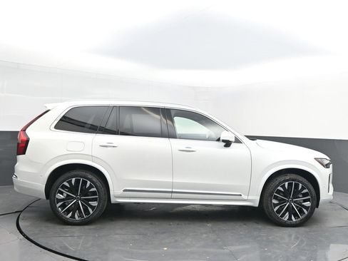 New 2026 Volvo XC90 B5 Plus image 8