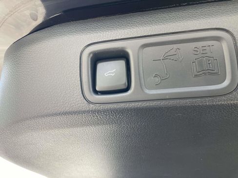 Used 2024 Lincoln Navigator L Reserve AWD/4WD image 16