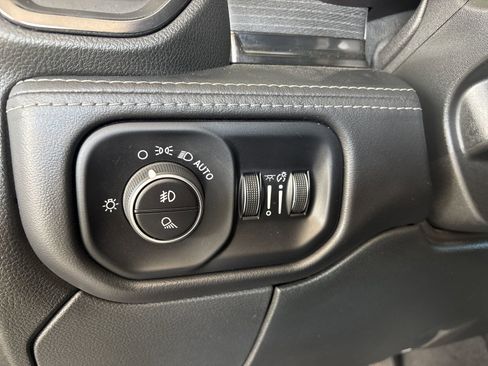 Used 2022 RAM 2500 Limited image 17