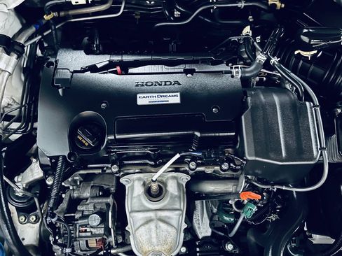 Used 2017 Honda Accord LX image 36