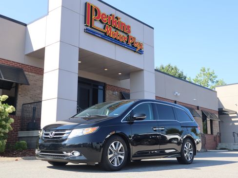 Used 2017 Honda Odyssey Touring Elite image 34