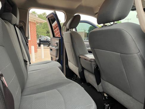Used 2017 RAM 1500 Classic SLT RWD image 10