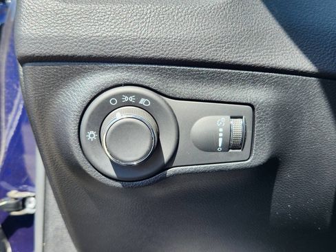Used 2021 Jeep Compass Sport FWD image 21