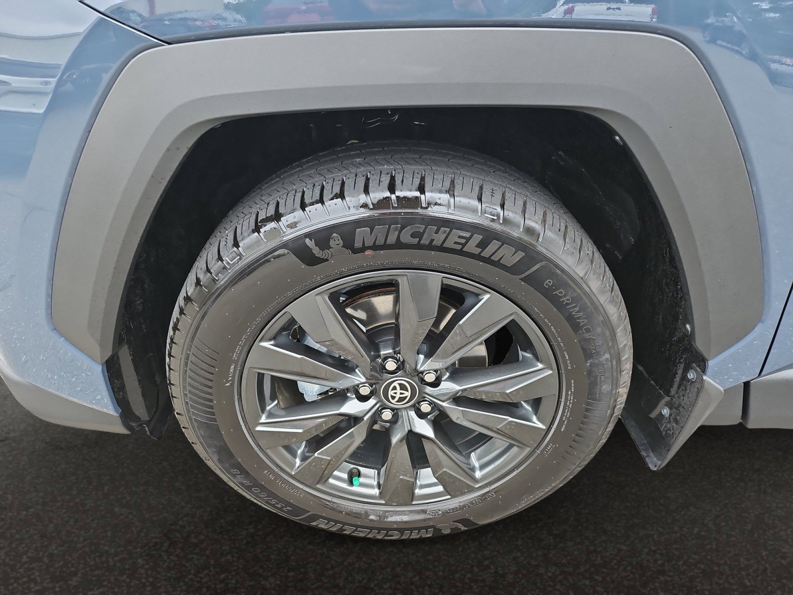 Used 2026 Toyota RAV4 XLE Premium FWD image 40