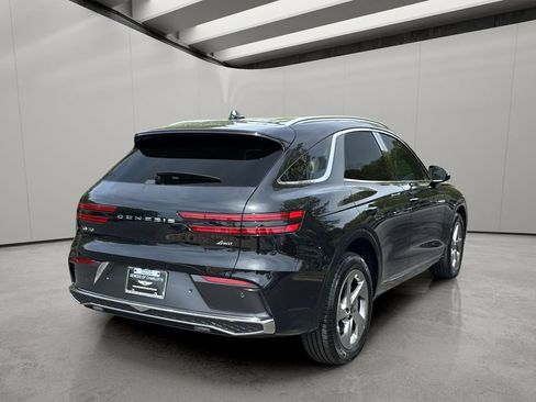 Certified 2026 Genesis GV70 2.5T AWD/4WD image 5