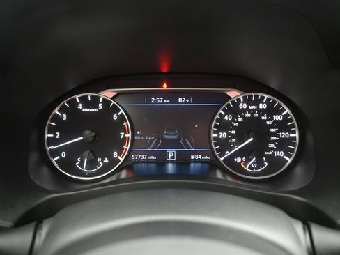 Used 2024 Nissan Altima 2.5 SR FWD image 14