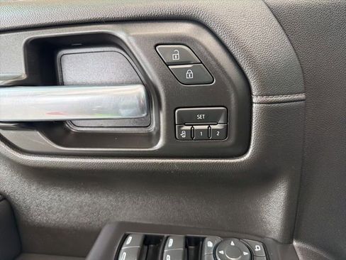 Used 2020 Chevrolet Silverado 1500 LTZ w/ LTZ Premium Package AWD/4WD image 20