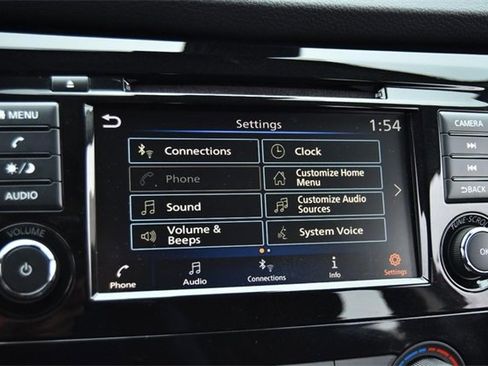 Used 2021 Nissan Rogue Sport S image 15