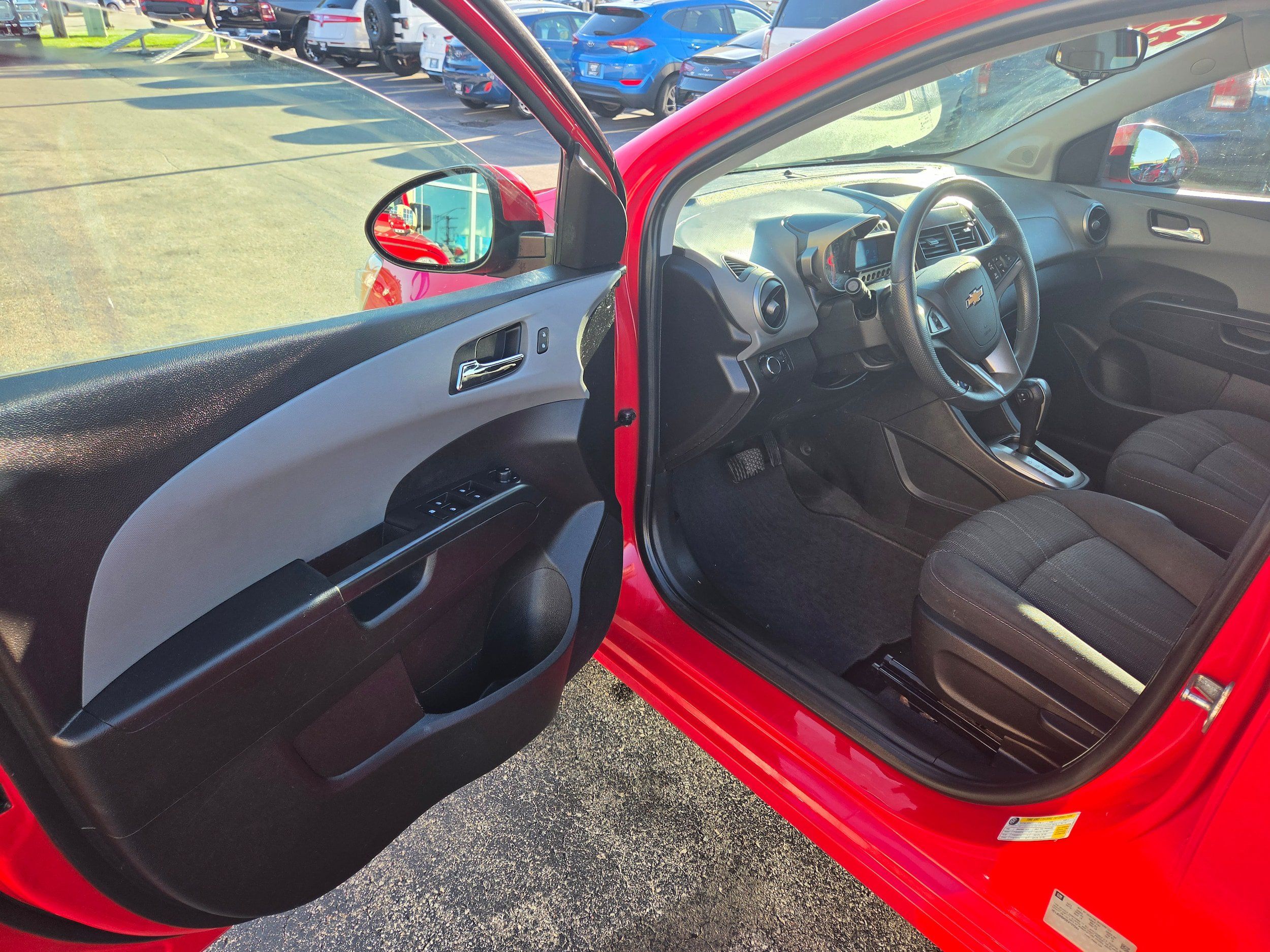 Used 2014 Chevrolet Sonic LT FWD image 5