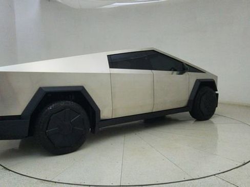 Used 2024 Tesla Cybertruck AWD Crew Cab image 67