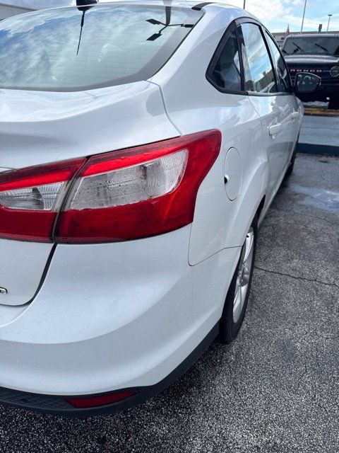 Used 2013 Ford Focus SE FWD image 3