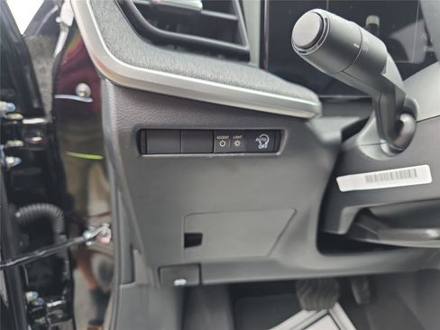 New 2026 Nissan Kicks SV w/ SV Premium Package image 19