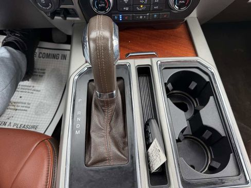 Used 2019 Ford F150 King Ranch w/ Equipment Group 601A Luxury AWD/4WD image 39