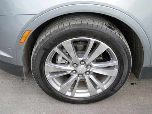 Certified 2023 Cadillac XT5 Premium Luxury w/ Technology Package image 4