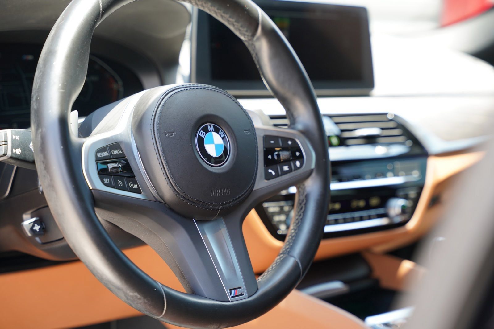 Used 2023 BMW 540i w/ M Sport Package RWD image 16