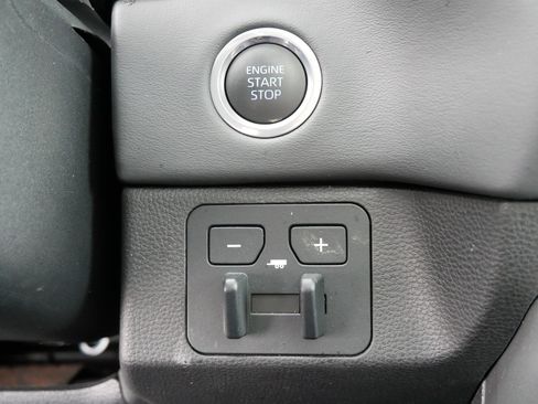 Used 2024 Toyota Tundra Platinum image 31