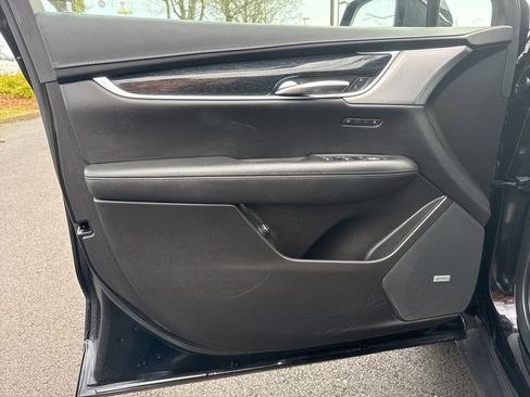 Used 2023 Cadillac XT5 Premium Luxury image 11