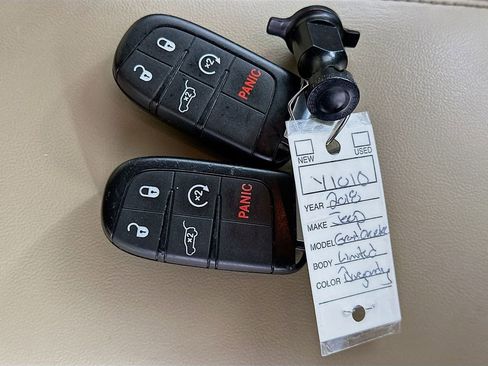 Used 2018 Jeep Grand Cherokee Limited AWD/4WD image 36