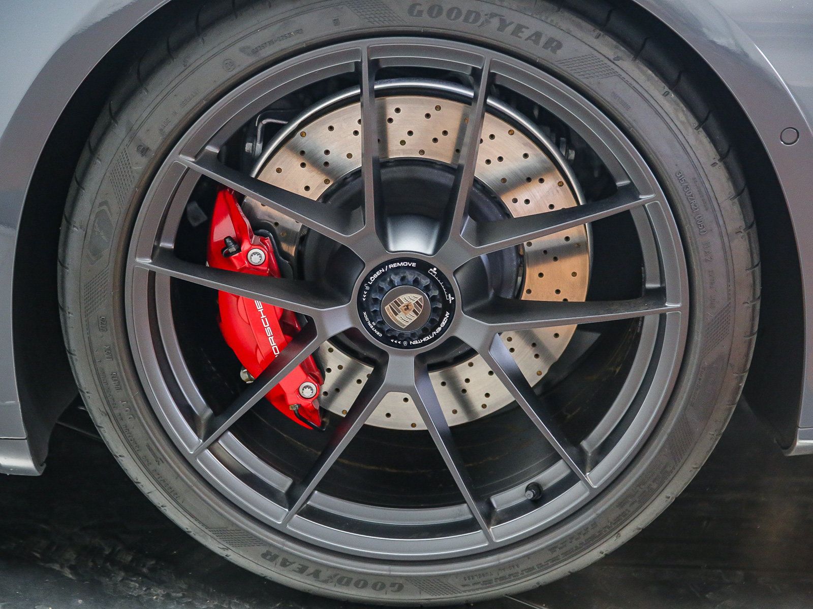 Certified 2025 Porsche 911 Carrera GTS RWD image 14