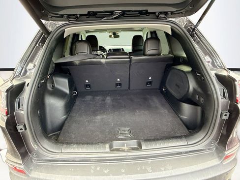 Used 2021 Jeep Cherokee Limited image 26