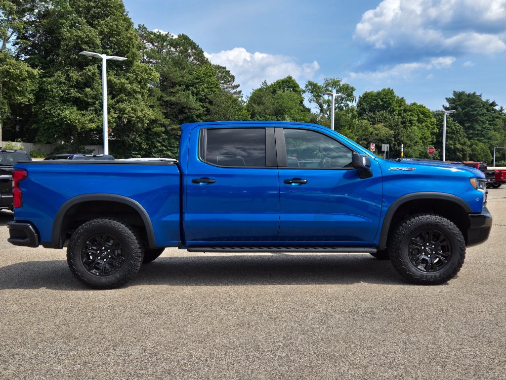 Used 2022 Chevrolet Silverado 1500 ZR2 w/ Technology Package AWD/4WD image 7