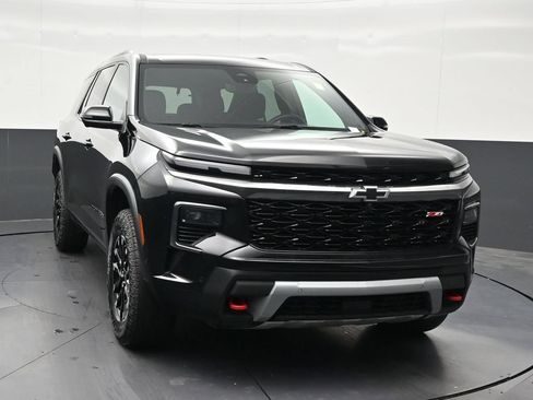 Used 2024 Chevrolet Traverse Z71 w/ Enhanced Driving Package AWD/4WD image 9