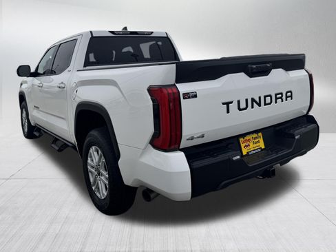 Used 2025 Toyota Tundra SR5 w/ SR5 Premium Package AWD/4WD image 5