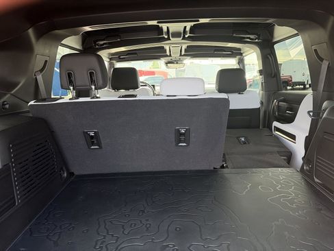 Used 2025 GMC Hummer EV 3X AWD/4WD image 9