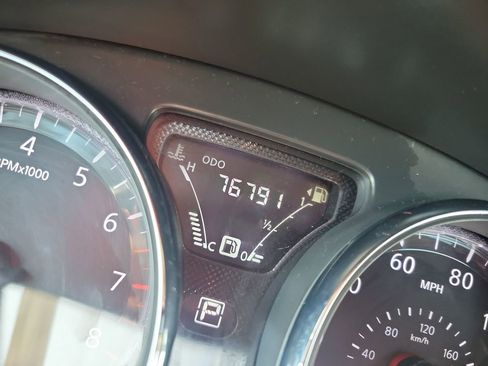 Used 2019 Nissan Versa SV image 32