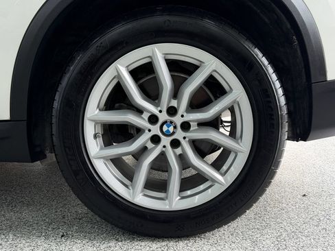 Used 2019 BMW X5 xDrive40i w/ Luxury Seating Package AWD/4WD image 45