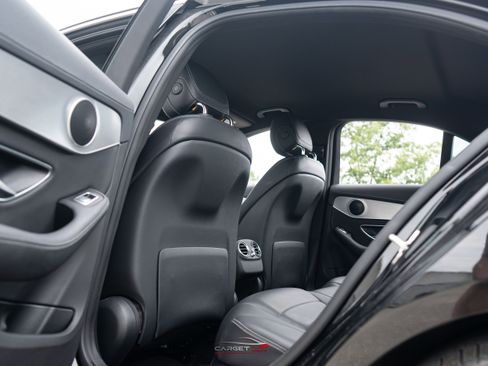 Used 2015 Mercedes-Benz C 300 Sedan w/ Sport Package image 21