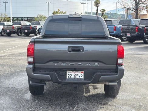 Used 2019 Toyota Tacoma TRD Off-Road image 4