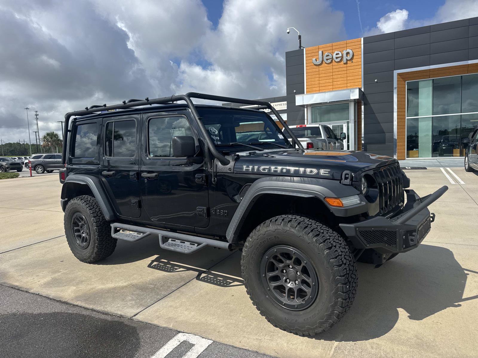 Used 2023 Jeep Wrangler Unlimited Sport AWD/4WD image 1