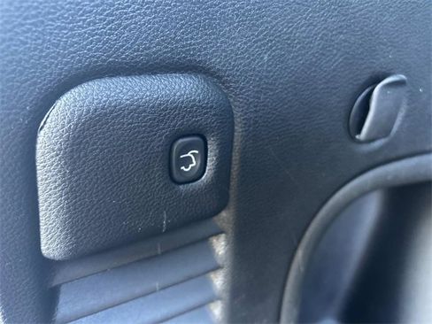 Used 2022 Jeep Grand Cherokee Laredo X image 14