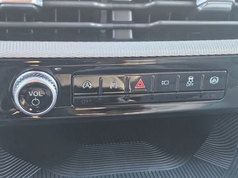 New 2026 Ford Explorer Active w/ Active Comfort Package image 18