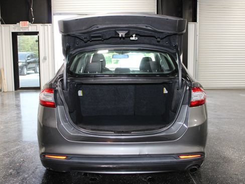 Used 2014 Ford Fusion SE FWD image 27
