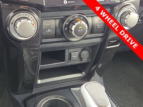 Used 2024 Toyota 4Runner TRD Off-Road Premium AWD/4WD image 19