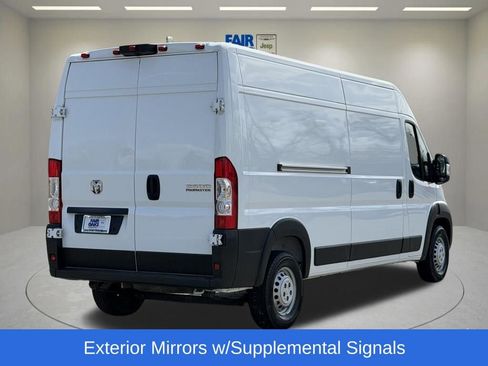 Used 2025 RAM ProMaster 2500 w/ Convenience Group FWD image 8